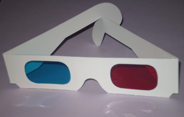 Thumbnail for File:Anaglyph glasses.png